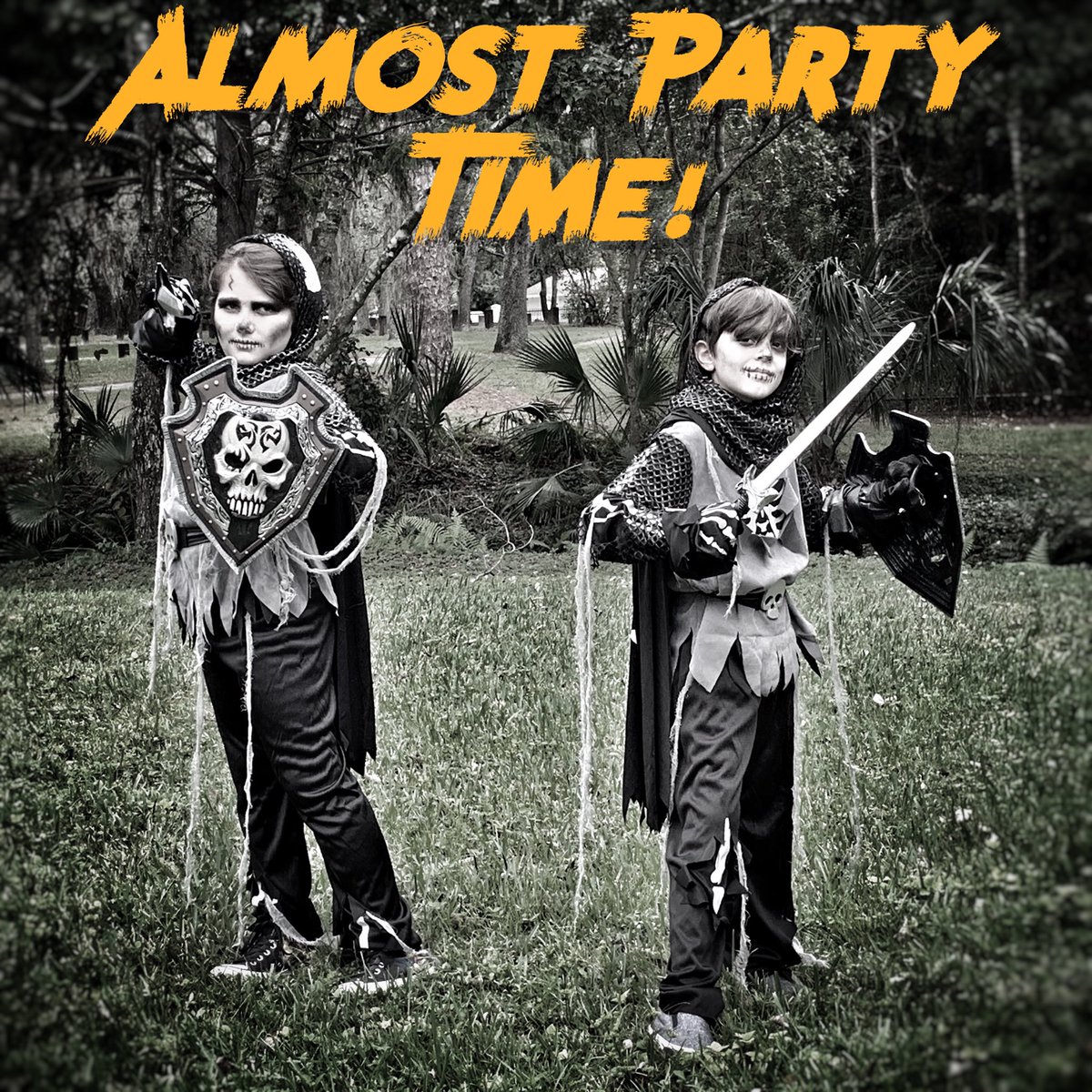 captainatv1's tweet photo. Today we wake up to celebrate our favorite holiday 🎃 and being twins of nine for 5 more days! Happy Halloween Everyone 👻! #happyhalloween #brothers #twinsfor5days #celebration #family #captainatv https://t.co/fdTQRuiLUZ