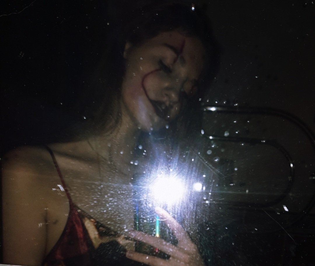_vld_mllr's tweet photo. Darn clown 🤡 🎃 
.
.
.
.
.
#Halloween2020 #clown #HalloweenArt #halloween #HalloweenAtHome https://t.co/ka5OGHjXUq