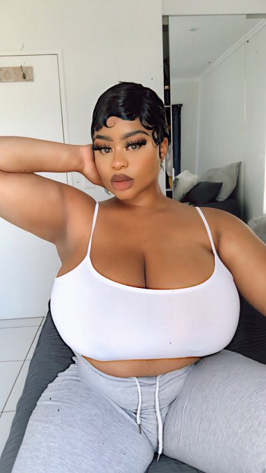 Watch kim's leaked NSFW photo on TwXstars