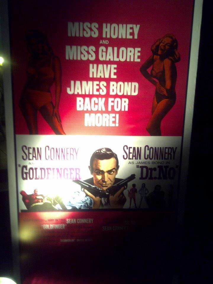india_singhal's tweet photo. This one is for you #007JamesBond ♠️♥️♣️♦️You set the bar high with your portrayal of #JamesBond . A #legend on and off-screen. #RIP Sir #SeanConnery. Thank you for all your films 🎥 #BondIsGreat https://t.co/zSHlrFrA2Q
