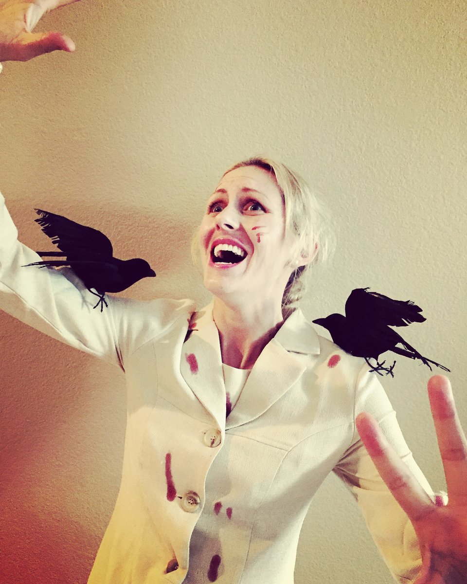 sgrace_events's tweet photo. Happy Halloween!! 🎃 Things may look a little different this year (what doesn’t!) but I hope you can find a way to have a good time.  🎉

Since I’m staying in tonight, a viewing of The Birds sounds wonderful. Perhaps the costume needs to come out of storage? 😉 https://t.co/jlX0pd1Sok