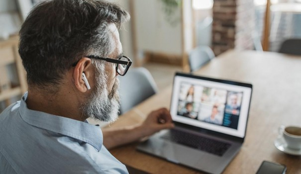 ¿Están preparadas las marcas para la nueva realidad online del COVID-19? 🆕 En este artículo  buff.ly/3kJrFUc encontraremos varios datos sobre como ha cambiado el comportamiento de los consumidores. El futuro está claro que es #digital. ¿Te apuntas?