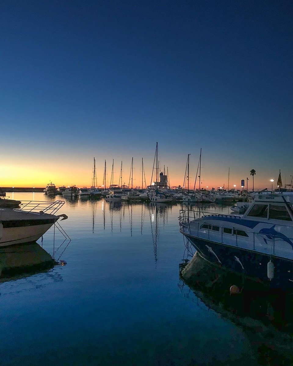 📍La Duquesa 
#malagademisamores 💜💚💐💜💚
📸 @m_kelphotos_ 👌💜💚
#manilva
 #Málaga,#CostaDelSol, #andalucía #spain