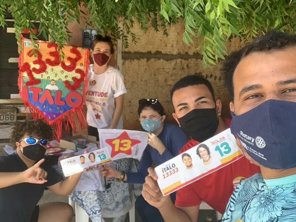 Italomenezes_rn's tweet photo. Nossa campanha continua chegando junto e colorindo as ruas da nossa Mossoró. Simbora que falta pouco para o florescer da esperança!🤩
#Italo13333
#ChegueJunto
#TôComItalo https://t.co/lrD711DXz3