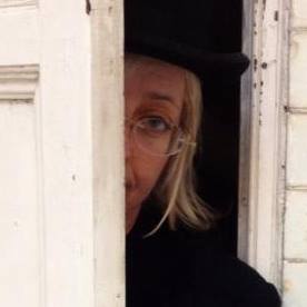 praguemicrofest's tweet photo. 17:15 - 17:30 at PMF! Sarer Scotthorne!
Live reading: https://t.co/3WxAbrKfHf
Interactive text (Czech and English): https://t.co/3yOLN6kj1P
#1111Press,#InsidetheCastle,#Versopolis,#CharlesUniversity,#LitterariaPragensia,#AustrianCulturalForum,#Ministerstvokultury,#equuspress https://t.co/VghABXqScq