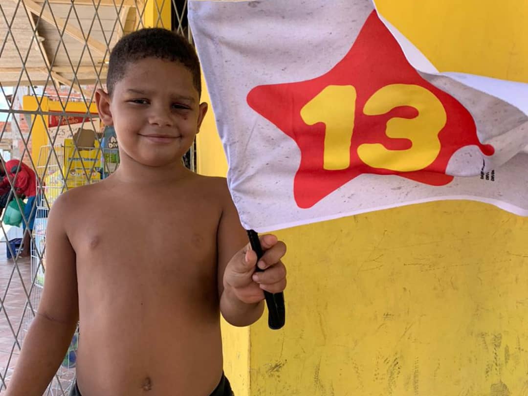 Italomenezes_rn's tweet photo. Nossa campanha continua chegando junto e colorindo as ruas da nossa Mossoró. Simbora que falta pouco para o florescer da esperança!🤩
#Italo13333
#ChegueJunto
#TôComItalo https://t.co/lrD711DXz3