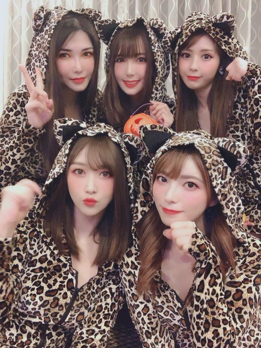 2 pic. Happy Halloween???? https://t.co/UgdYOyfYcq