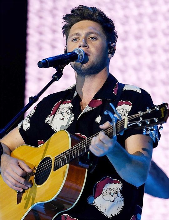 Niall Horan as Olaf; an adorable and very necessary thread