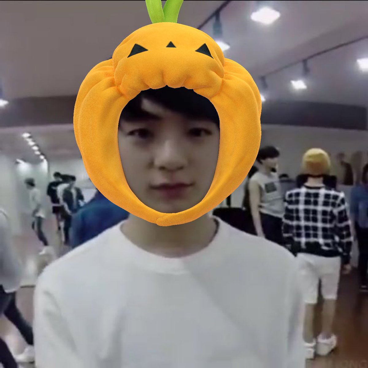 Quienanaxx's tweet photo. บรื๋อ https://t.co/ZeGigjmWxT