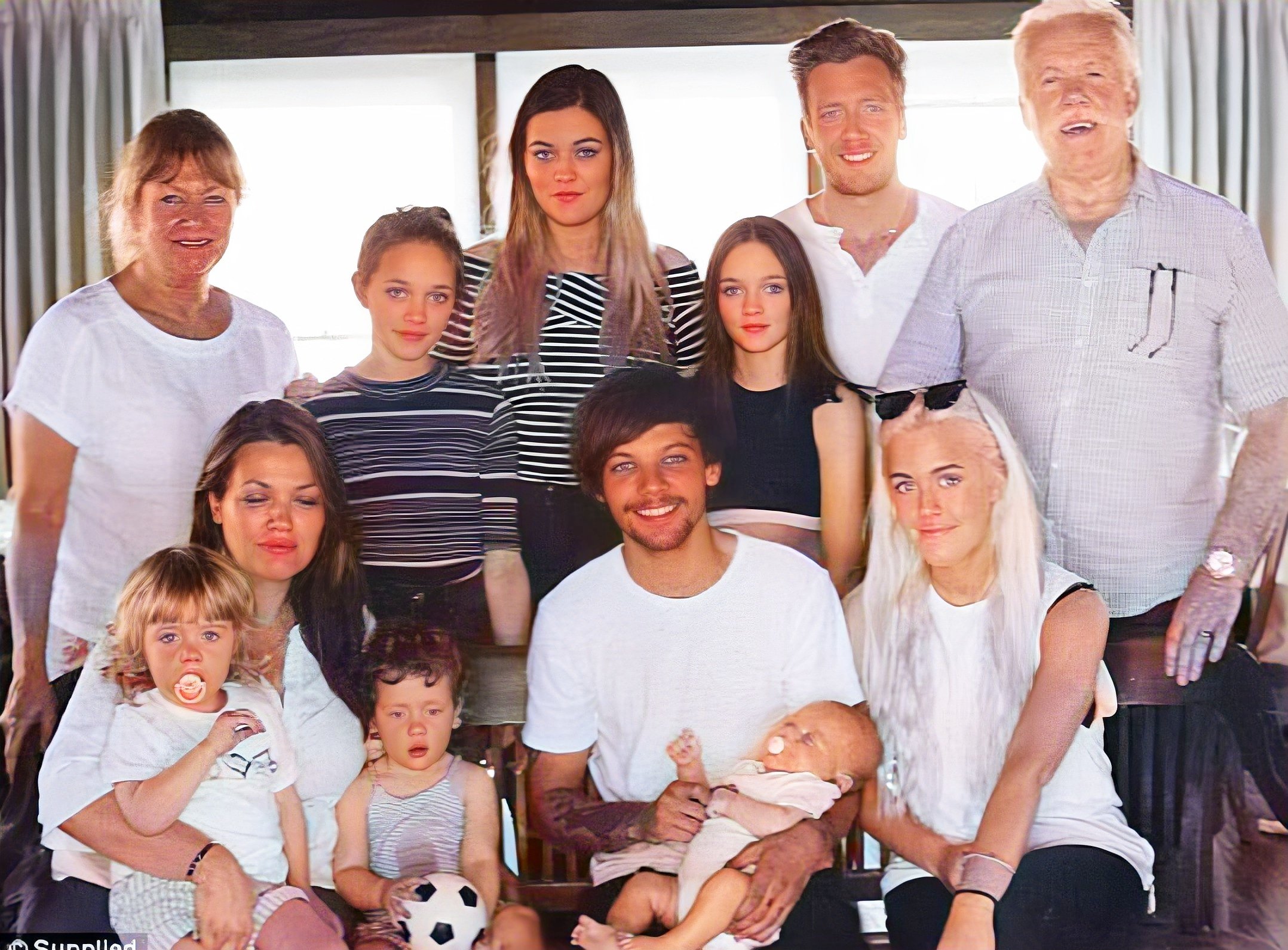 Freddie Tomlinson on Twitter: "The Tomlinson Family #LouisTomlinson #