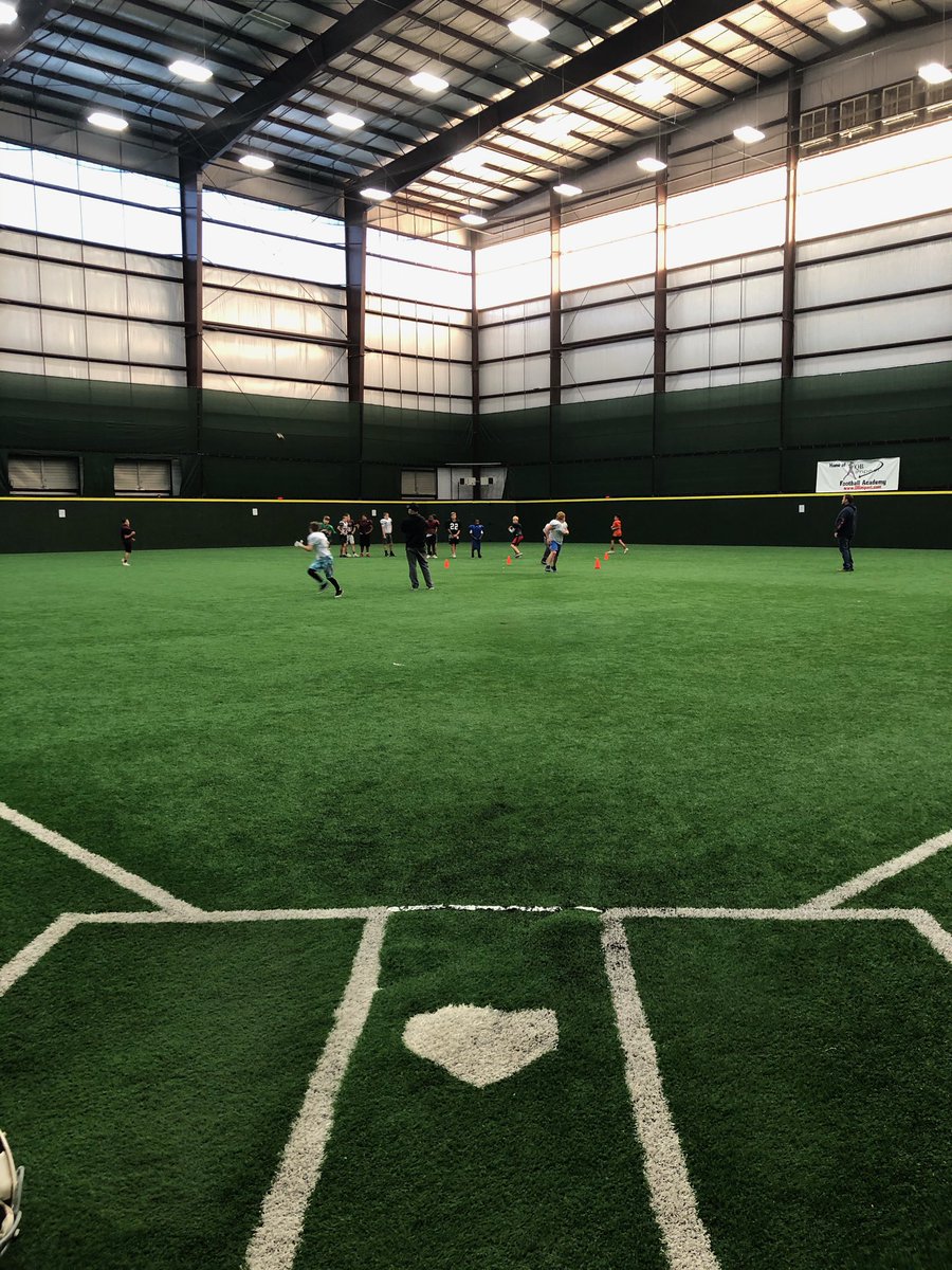 dbatokc's tweet photo. It’s a great weekend to check out our indoor field and practice with your team! Only $100/hr! Call us to schedule! 405-694-4448 #DBATOKC #betterthanyesterday #okbaseball #oksoftball https://t.co/DOUjWNiibU