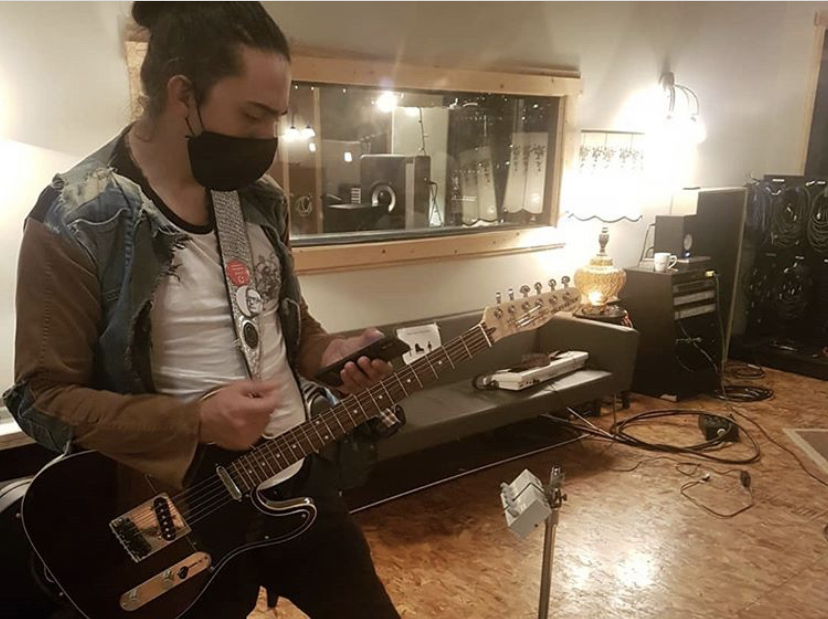 ElLeonStrangers's tweet photo. We are back:  New album and new online store!! 💪💪 - https://t.co/f7RtOl2Rew https://t.co/knkOdYpwIm