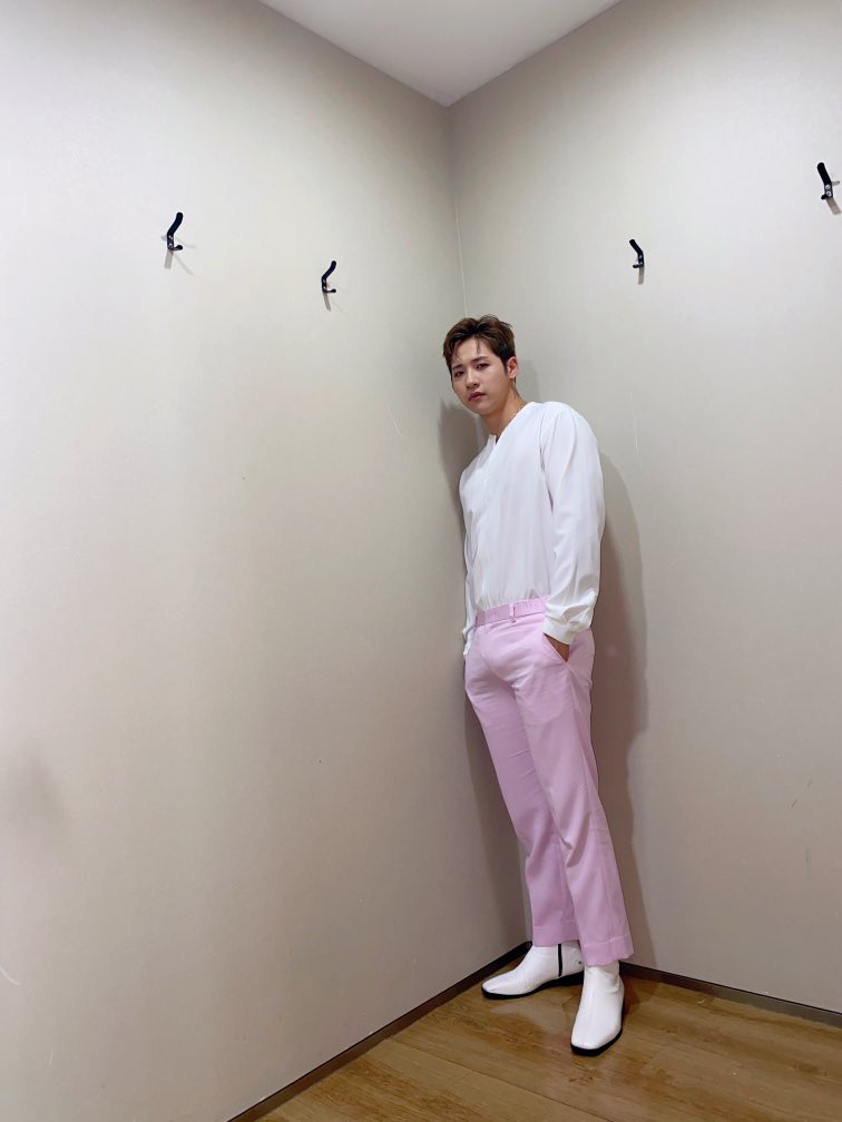 B1A4_CNU's tweet photo. #BANA #goodnight 🧡 https://t.co/I6AvK3EssS