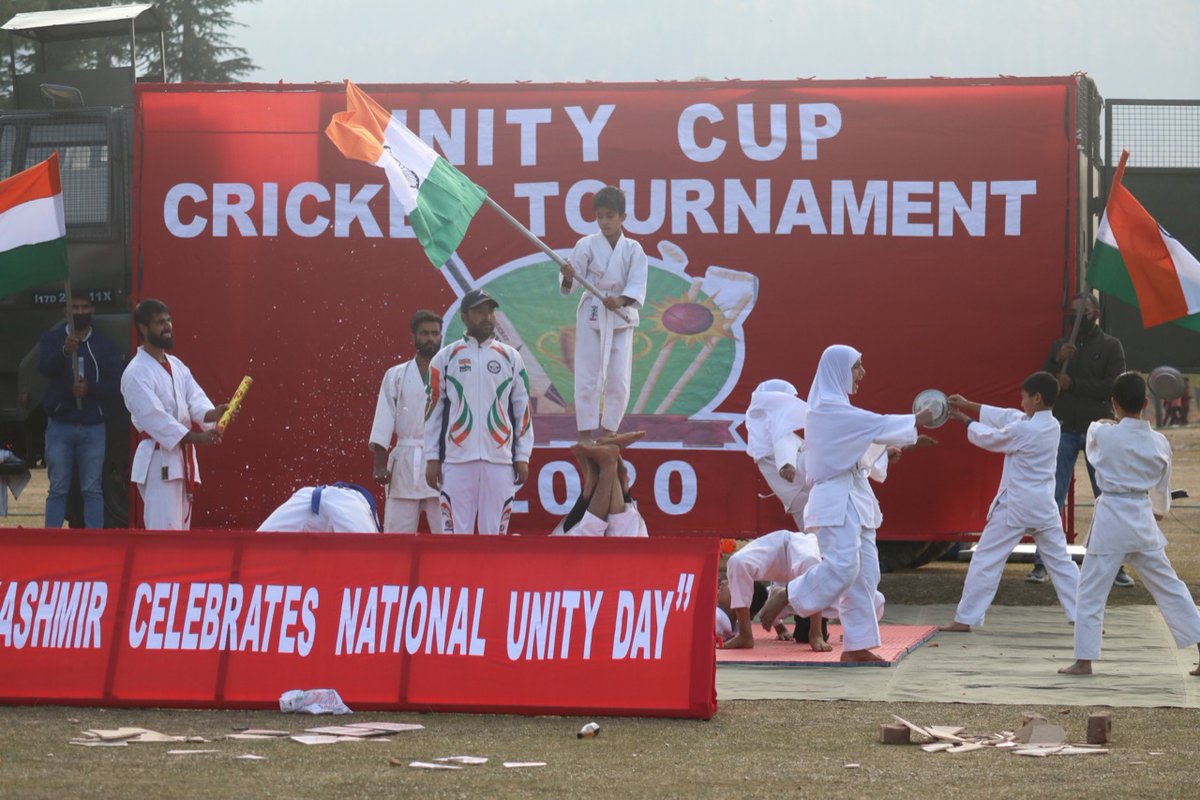 (6/n) #MartialArts too were on display at the event, with the boys from Young's Club,  #Srinagar putting up a demonstration of Taekwondo, while the martial artists from Vilgam put up an enthralling display of Wushu & Karate.