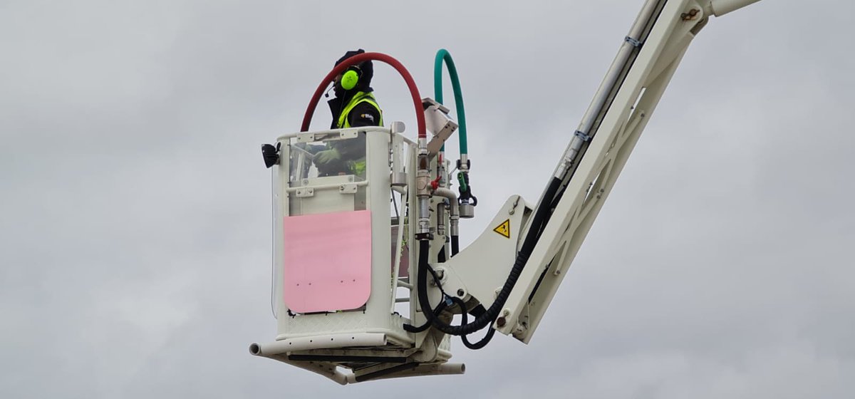 Pinky_Pinkos's tweet photo. #Deicing training completed 82% passed rate! ✈🚿❄ #OperationSupport #Aviation #Team3Baby #Freighteam #AirportLife https://t.co/Oaf1wtIChF