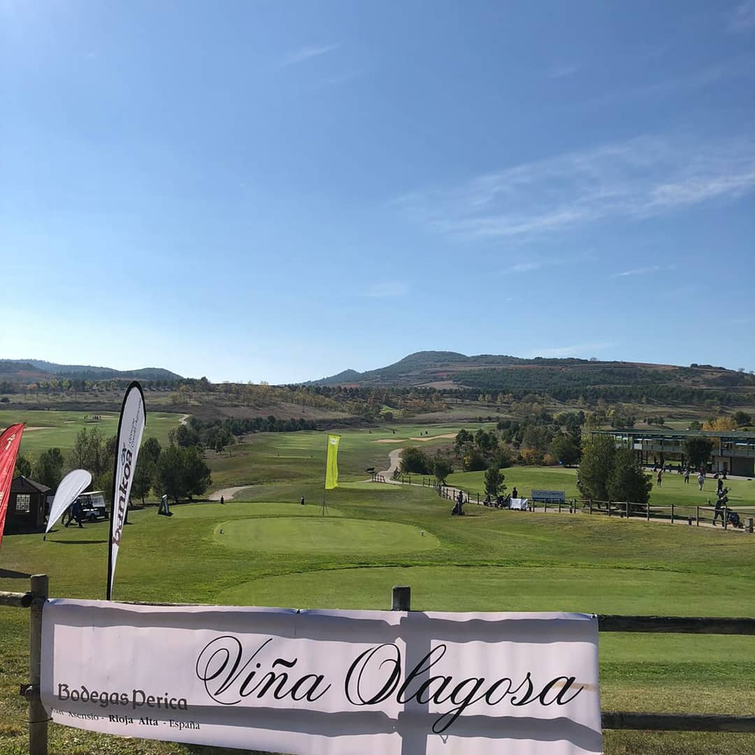 Espectacular jornada en @golflogrono en la Liga de Vino y Golf.Todo bajo las más estrictas medidas de seguridad. Gracias organización y participantes. #golf #winelover #wine #riojawine