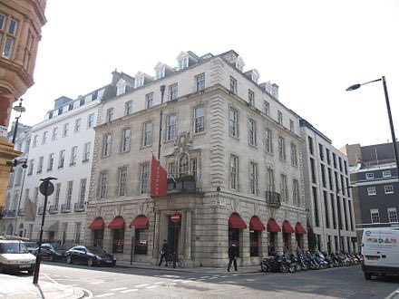 After the branch closure in 1998, Garrard went to its original premises in New Bond Street (Since 1911). The store will have a new tenant, a Canadian jacket brand. Regent Street still marks a vibrant commercial street as it was in 1959. (Image source my own) [4/4]