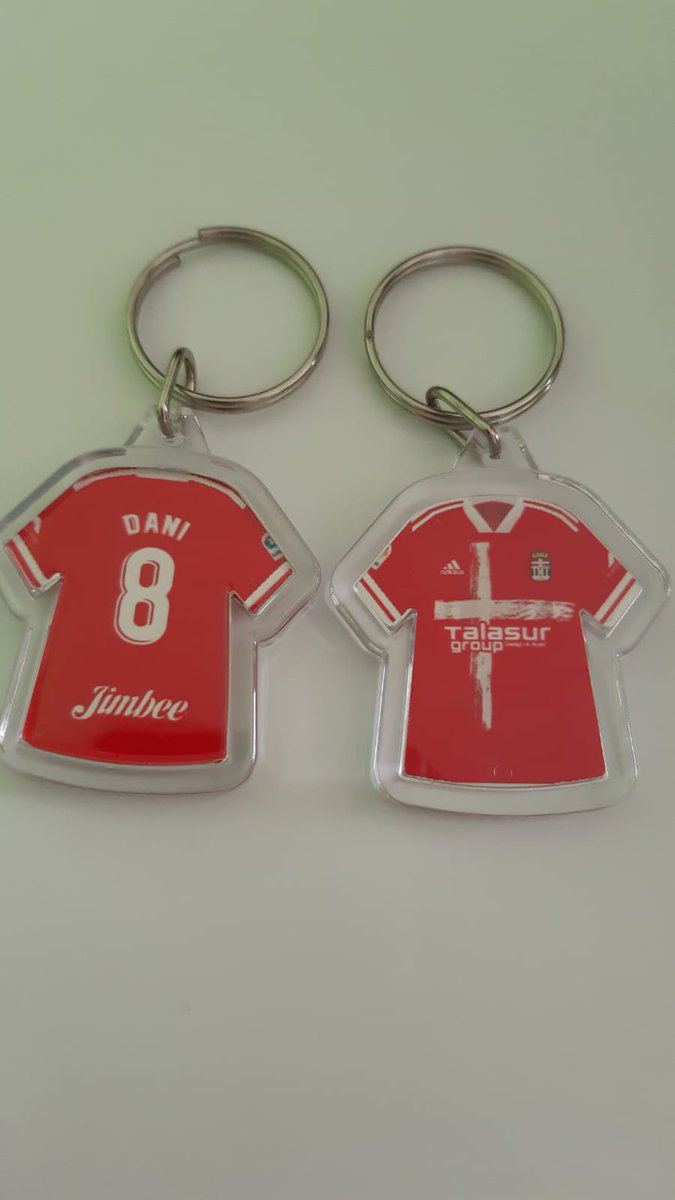 ¿A que estas esperando para lucir tu llavero con la camiseta del Efesé? Con tu nombre y número por sólo 2,50€ #Efese #CartagenaAlbacete #Cartagena #LaLigaSmartBank