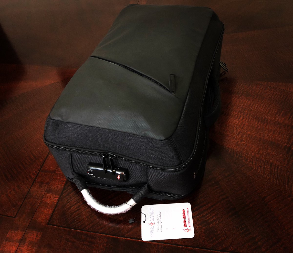 barberbackpack_'s tweet photo. 🔒 secure your @barberbackpack while supplies last! 🚨💈🎒
💈https://t.co/1HpHhxujGy(link in bio above!)
#barbers #barberbackpack #barberbag #backpacks #housecalls #mobilebarber #travelingbarber #barbergang #barbershopconnect #hair #scissorsalute #barberville #barberlove https://t.co/uMeRy1OA4f