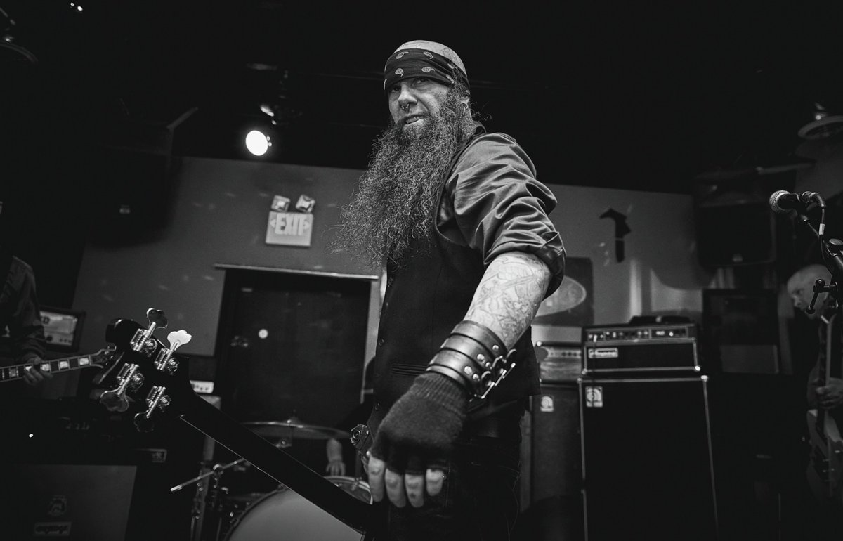 SerpentsSecrecy's tweet photo. Today is the day brother, your day.
#AVEVINDICTA is officially released on Bandcamp:https://t.co/CGXh02DaxG
iTunes: https://t.co/eSg9z7ZQo0
CDs here: https://t.co/JW7pFW7fNZ 
Thank you to all who have supported us in this journey.
#RevJim #MDDoom #SerpentsofSecrecy #Samhain https://t.co/DUPjPAxszE