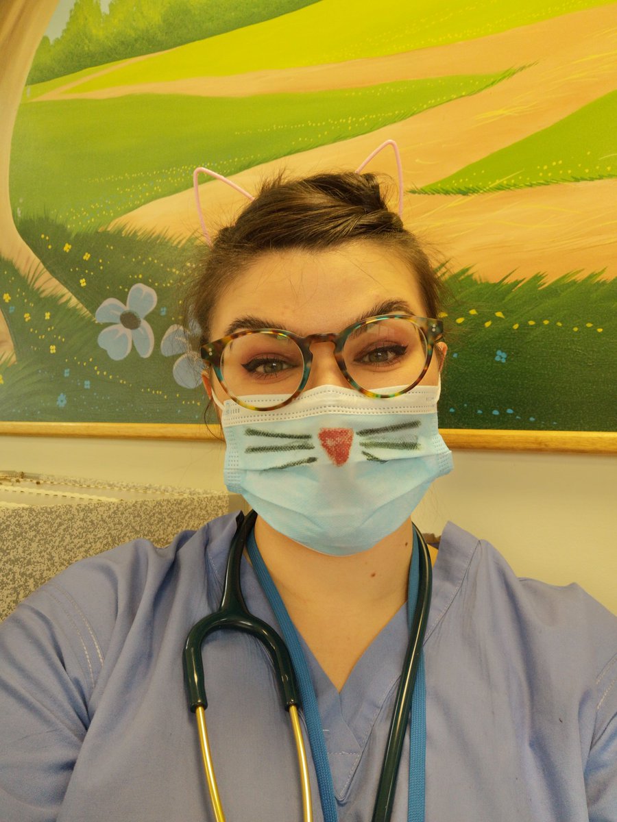 Dr_Sarah_Grace's tweet photo. Happy Halloween from your friendly paediatric team 👩🏻⚕️🎃🐈 #clowderofcats #paediatrics #HappyHalloween2020 @NHSaaa https://t.co/2cpD20uukr