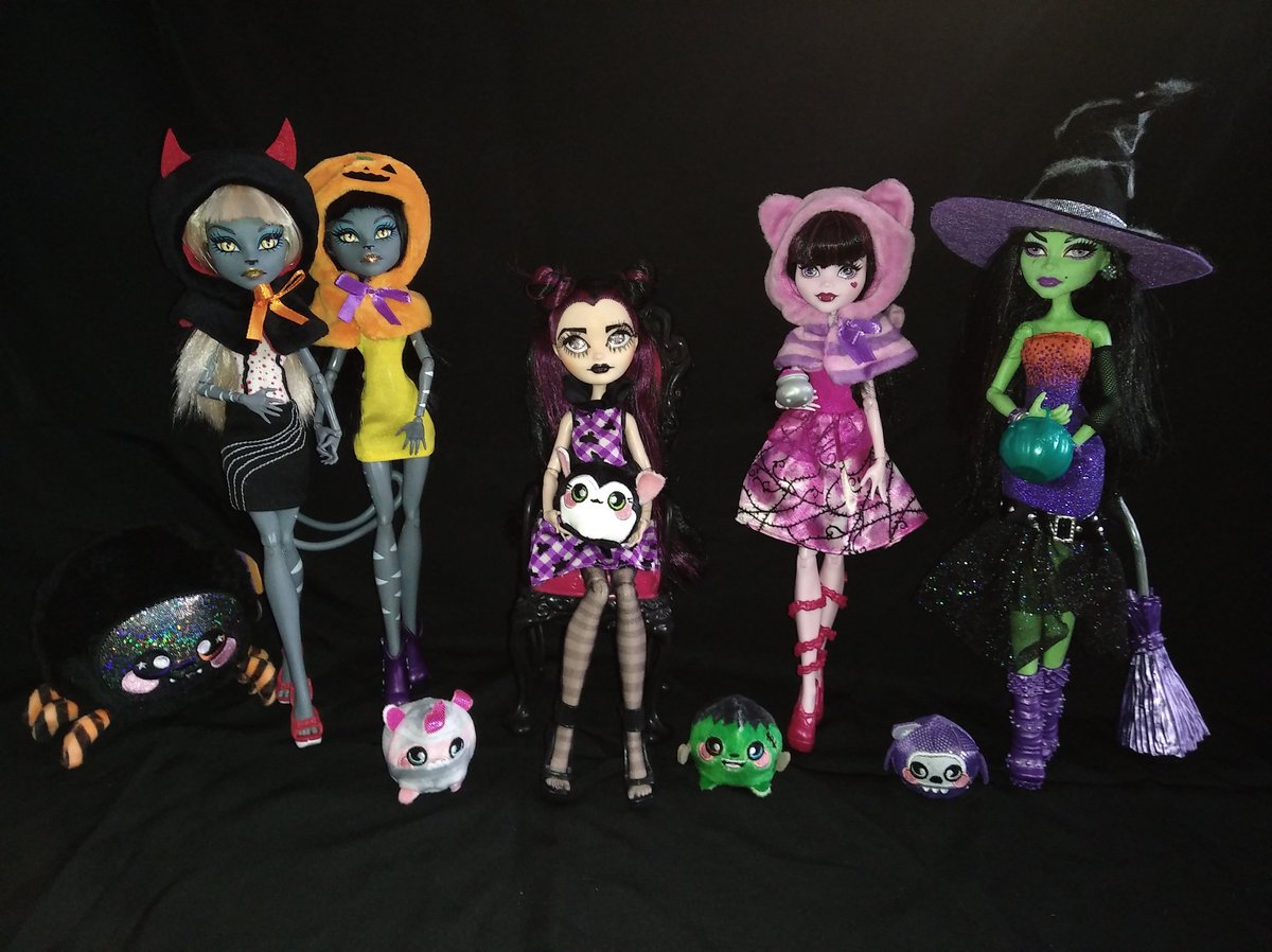 PrincessLimo's tweet photo. Happy Halloween Part 1. #MonsterHigh #squeezamals #Halloween https://t.co/0CFthggKvE