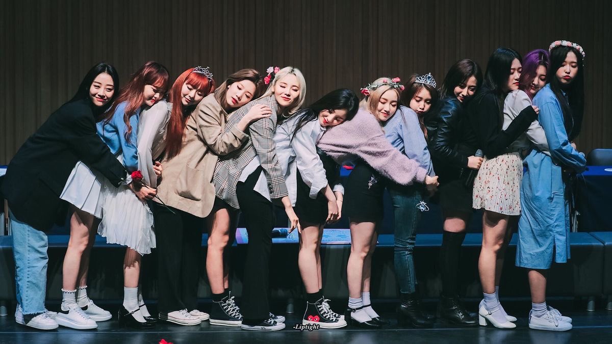 loona as the characters of genshin impact: a thread