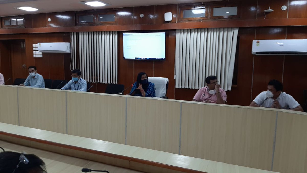 DRMJodhpurNWR's tweet image. जोधपुर मंडल में बिजनेस डेवलपमेंट यूनिट  द्वारा रेलवे ग्राहक व उपयोगकर्ता की कस्टमर मीट का आयोजन किया गया।मीटिंग में नेशनल रेलवे प्लान विजन 2030 के बारे में जानकारी दी गई।मीटिंग में कंटेनर हैंडलर लोडिंग ऑपरेटर सहित विभिन्न व्यवसायी शामिल हुए। @NWRailways @PiyushGoyalOffc