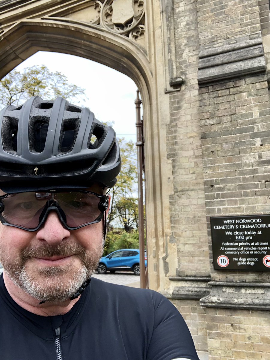 keith319's tweet photo. Wet #RCCHalloween ride (2nd half) @rapha https://t.co/xdGvFceOtp