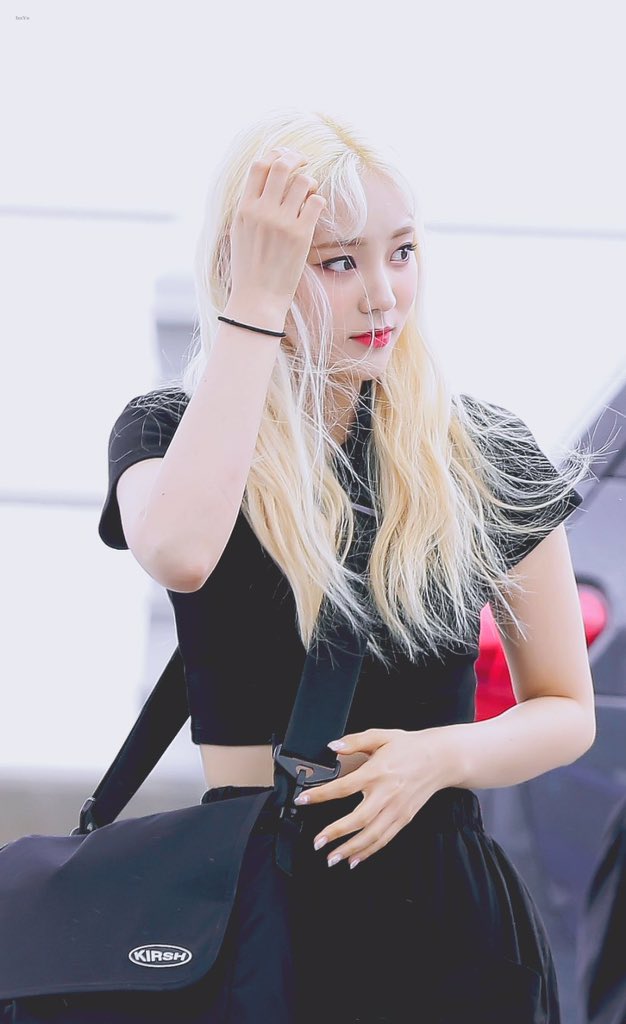 jinsoul as jean