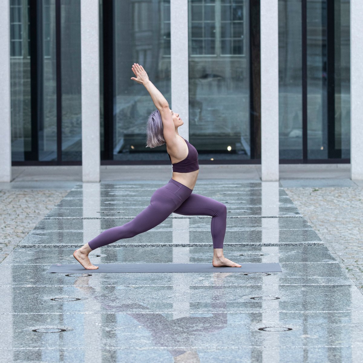 We are giving away one of our beautiful sets.
Do you like the purple one she's wearing? 💜

.
#mindfulnesshop #yogateacher #yogajournal#yogaleggings #sportsfashion  #yogafitness #yogapilates #workoutclothing #comfortablewear #yogacommunity #activewearfashion #simpleyogaflow