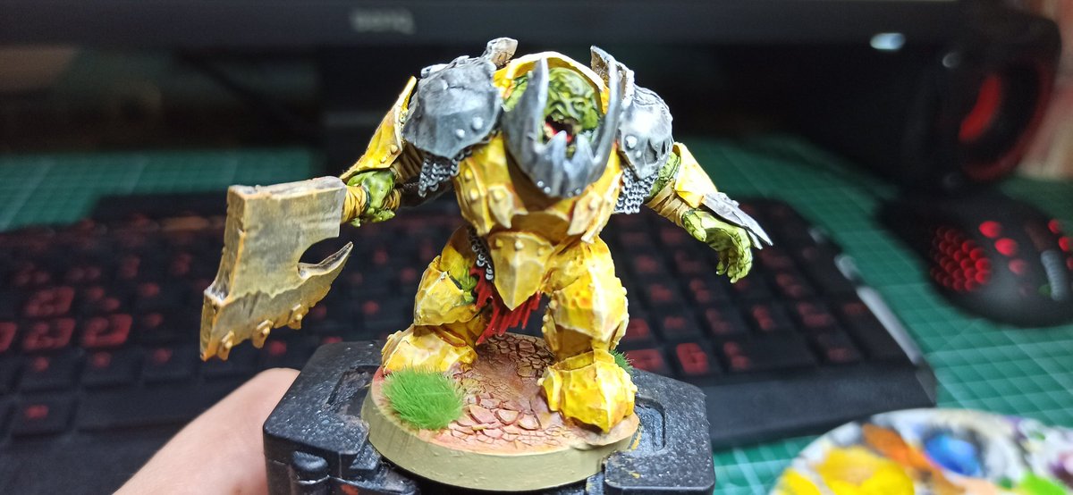 ob1_eru's tweet photo. Todos los hashtags del mundo porque había 50.000 muy parecidos!!!
Orruk Megaboss (ChinoForge)
No me convencía la calavera, así que pillé 2.
#octobreen #octubreen #orktober #orkotubre https://t.co/l1mtMkjb5u