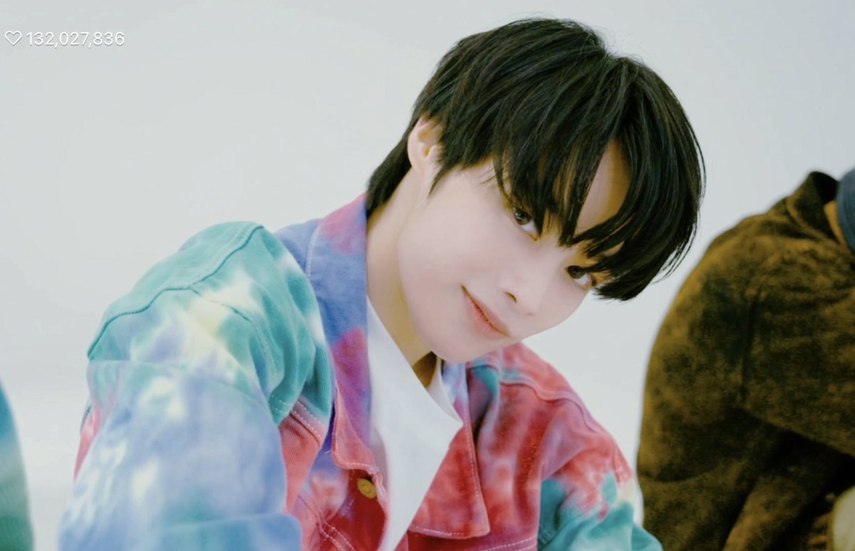 Hungbiniland's tweet photo. He is so beautiful 
I can't believe he exist 😭💜💜 https://t.co/M768KApkiS