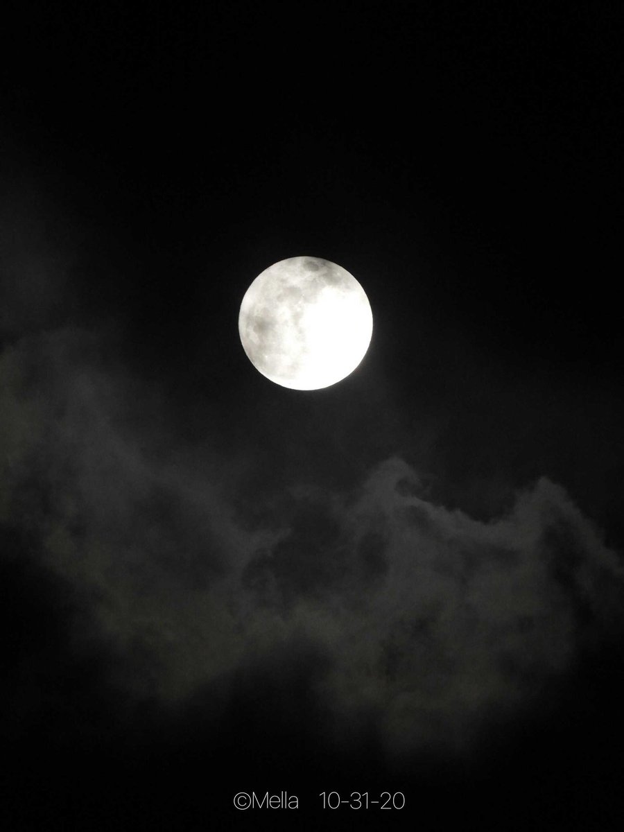Full Blue Hunters Moon on October 31, 2020 
@seeamarie <a href="/courtneyjoson/">Courtney</a>
@francheskaabs @polengpatriarca