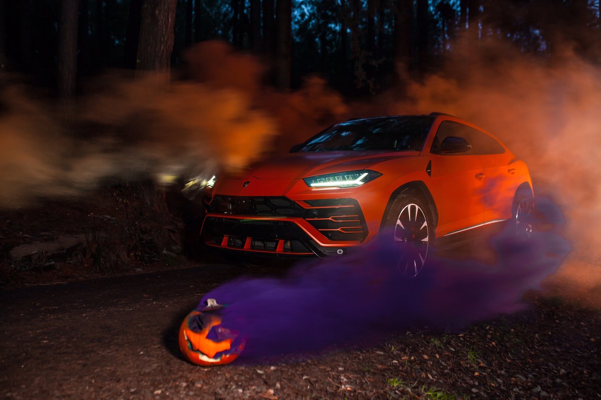 lamborghinibrum's tweet image. Let’s carve out pumpkins on Halloween and enjoy the thrills of the frightful night! 

HAPPY HALLOWEEN 🎃 

#lamborghini #urus #sincewemadeitpossible #halloween #scarypumpkin