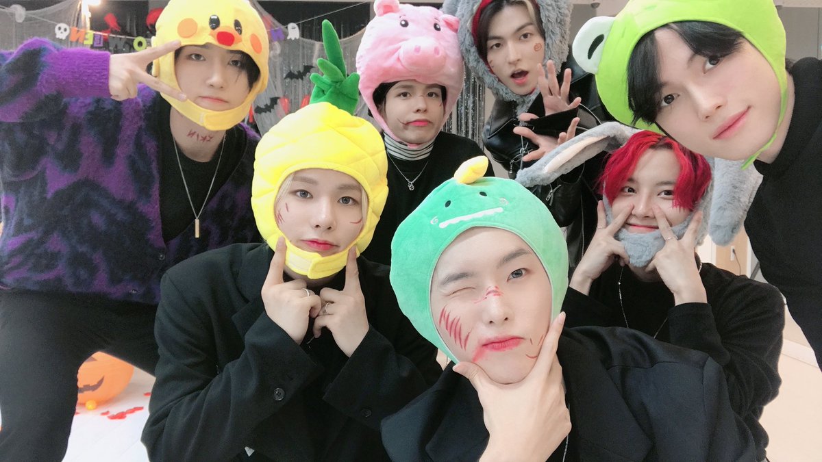 ELASTofficial's tweet photo. #엘라스트 #할로윈데이 #본방사수
#ELAST #이벤트 #Awake #1111ComeBack
엘링🥰 할로윈 해시태그 인증 이벤트는 
오늘밤 23:59분까지 팬카페에서🎃
사랑해💕
https://t.co/RyKftu6FdK https://t.co/8P3XSJc8g3