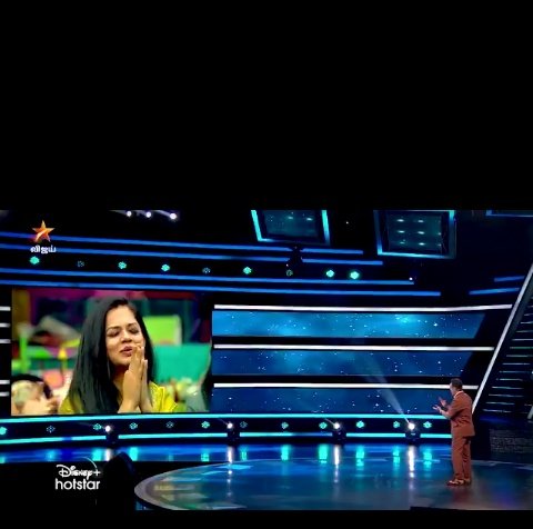 Renushree15's tweet photo. @AnithafansClub sema sema... slipper shot to archana &amp; that Motta thatha..

I'm very happy 😁😁😀
@BiggbossTamil 
#BiggBossTamil 
#AnithaSambath https://t.co/LjjhwqHTO7