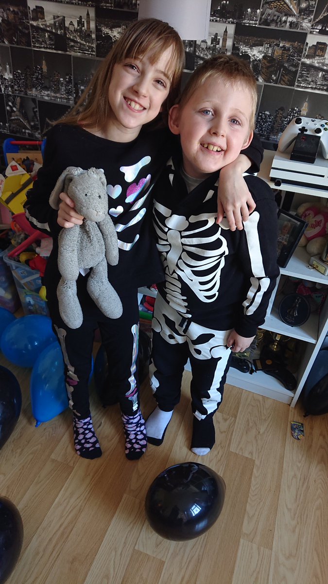 billington29's tweet photo. Everything I do is for my beautiful babies love u both my skeletons ๐ป๐๐ถ happy halloween all x
#mentalhealthawareness #beyou #family #nobullying #PositiveVibes #twitchaffiliate #stayawsome #family #havefun #HalloweenAtHome https://t.co/a62YB2cAiz