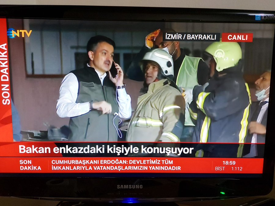aycimen's tweet photo. Sevincine sevinç katmıştır.. Allah belanızı versin hepinizin..! https://t.co/NgYVLJXLqc