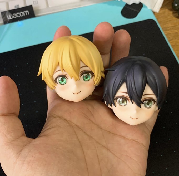 頭できた🥰さすが化粧は自力で無理だからメイクオーダーの方に任せました
似てる似てる 