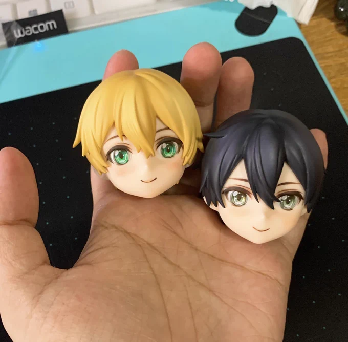 頭できた🥰さすが化粧は自力で無理だからメイクオーダーの方に任せました
似てる似てる 