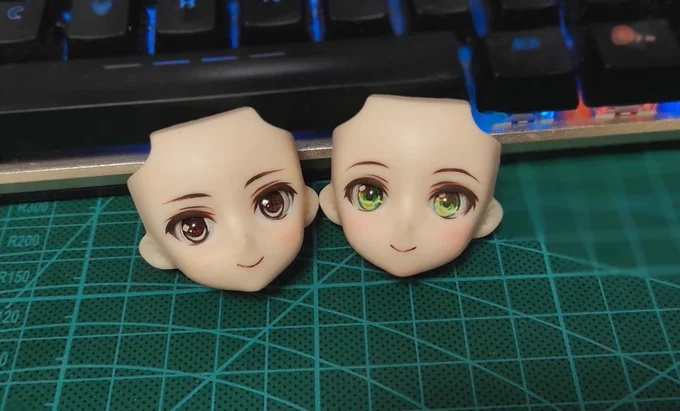頭できた🥰さすが化粧は自力で無理だからメイクオーダーの方に任せました
似てる似てる 
