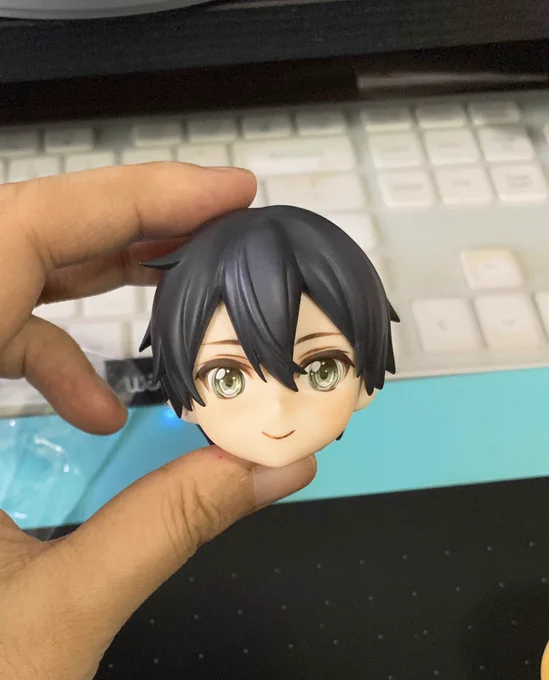 頭できた🥰さすが化粧は自力で無理だからメイクオーダーの方に任せました
似てる似てる 
