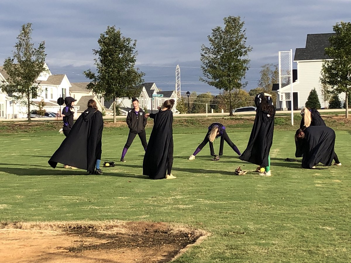 echo262's tweet photo. When you have softball practice on Halloween. https://t.co/tBEMlD2PNz