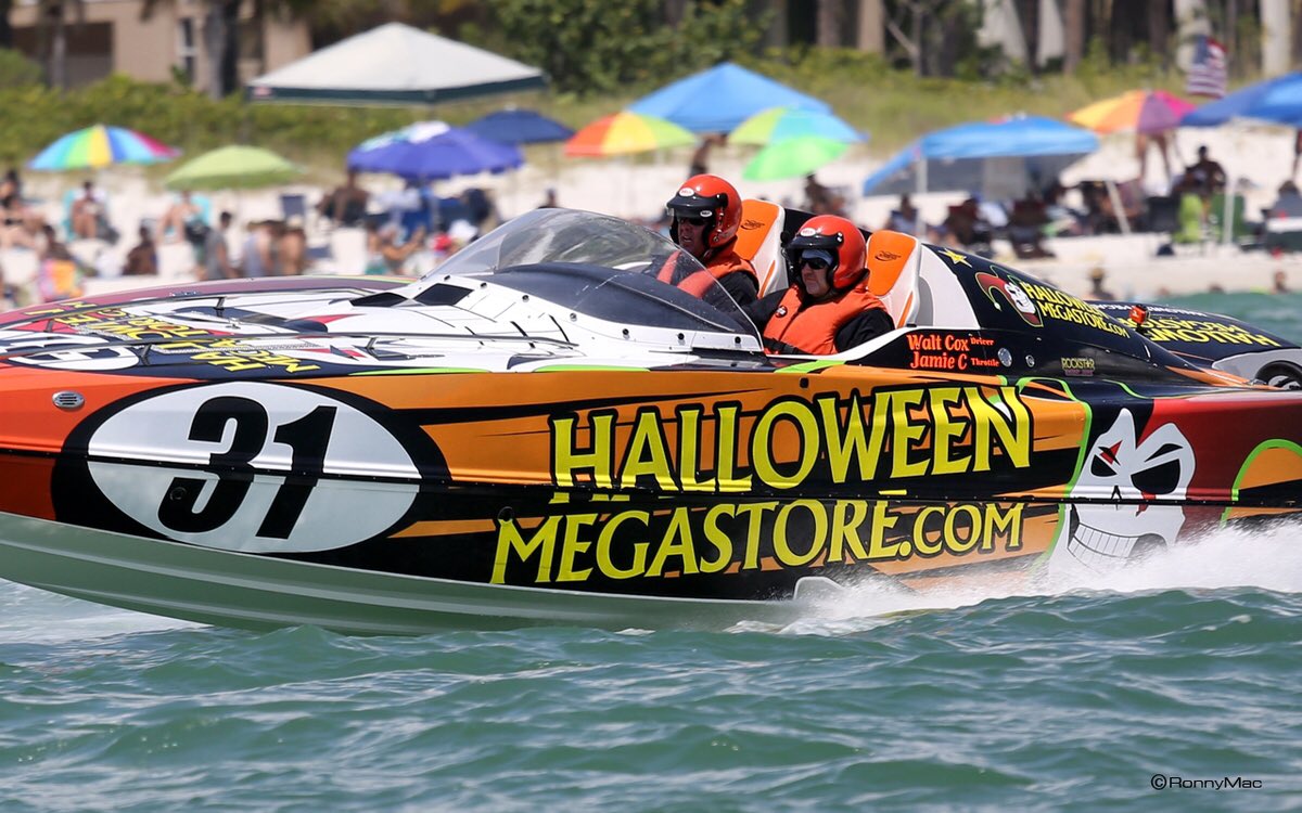 Here is a #Throwback for you!
Happy Halloween everyone! Have a great weekend 👻

#Halloween #PowerboatP1 #PowerboatRacing #Racing #Powerboat #Offshore #Race