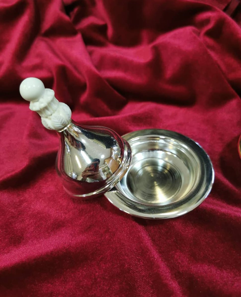 MeerschaumJ's tweet photo. Bakır  lületaşı saplı lokumluk
#Lületaşıkolye #lületaşıyüzük #lületaşıküpe #Lületaşı #eskişehirhatırası #izmir #ankara #Enkaz #deprem #artcı #Artçı #izmir #Kızılay #aksesuar #hediye #bileklik #fashion #Halloween2020 #Haftasonu #HalloweenWeek #elazığ #lokumluk #evhediyesi #damat https://t.co/E7rnNF9ZC1