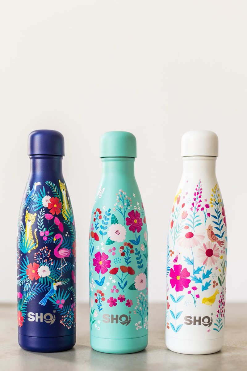 THE WILDERNESS BLOOMS COLLECTION IS HERE! 🙌🏼🌷
We've been working with the lovely <a href="/klara_hawkins/">Klara Hawkins</a> on these exclusive limited-edition designs 😍 

Which is your favourite?👇🏼

⚠️ Head over to our website to grab yours 👉🏼 bit.ly/KlaraHawkinsLa…

#SHO #shoreusable #mysho #sustainable