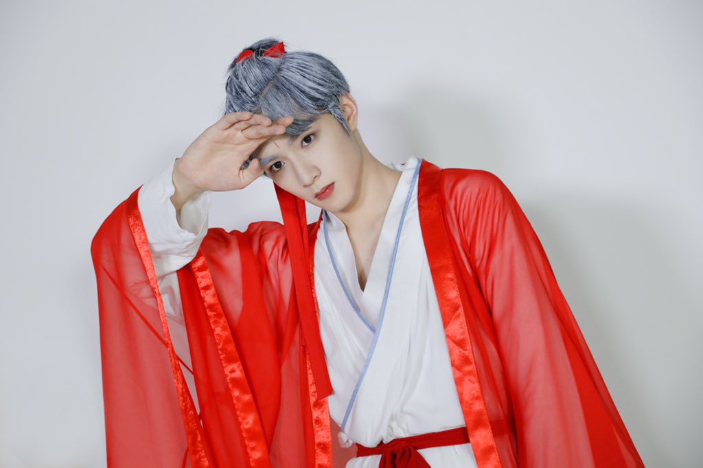 TNT___official's tweet photo. “我cos的这位，可以说大家都有求我的时候😎”
from 刘耀文
#时代少年团 #TNT #TeensinTimes
#刘耀文 #LiuYaowen https://t.co/ob8XcBMHWD