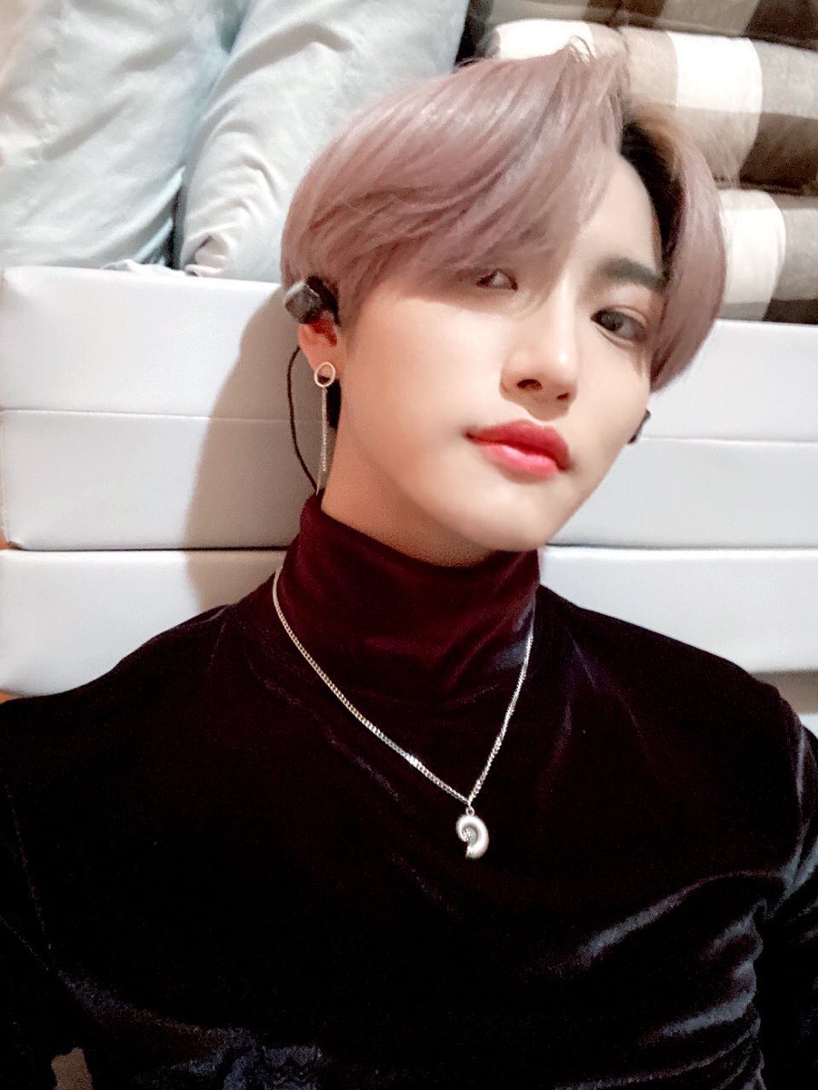 SeonghwaFR's tweet photo. TWITTER | 31.10.20
→ @ATEEZofficial 

"[#SEONGHWA] Vous avez travaillé dur aujourd’hui aussi~"

🇫🇷 SeonghwaFR https://t.co/xdr6DLaNBr