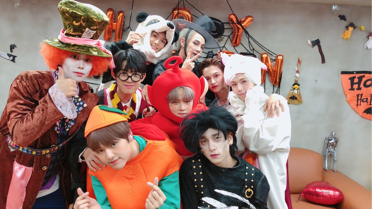 BAE173_member's tweet photo. [#BAE173]
BAE173 HALLOWEEN 파티에 와주신 여러분 감사합니다🎃
저희는 처음해보는 코스프레여서 너무 재미있었고 팬 여러분들과 함께여서 더욱 좋았어요!🥳
남은 할로윈데이도 즐겁게 보내세요👻😍

#비에이이173
#HALLOWEENDAY #HAPPYHALLOWEEN https://t.co/V7ST4WMkKm